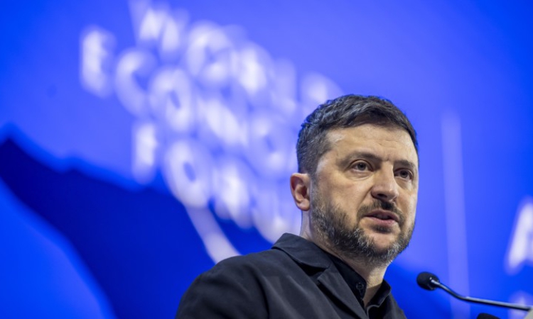 Зеленски: Предстоят тристранни преговори със САЩ и Русия в ОАЕ, вероятно за територии